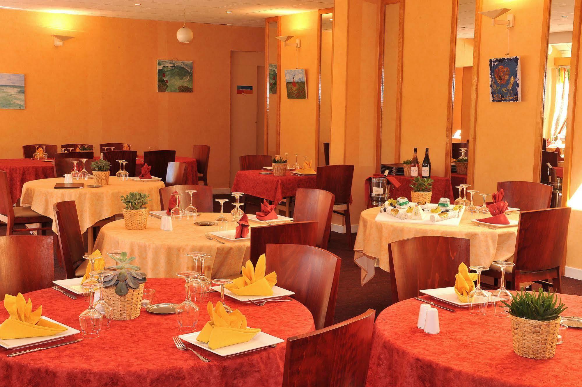 Logis Hotel Le Relais Du Moulin Valençay Zewnętrze zdjęcie
